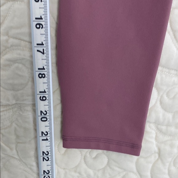 Fabletics Cropped Leggings Mauve - Picture 7 of 11